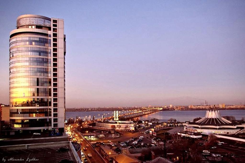 Staybridge Mini-Hotel In Most City Panoramic River View Dnipro Dış mekan fotoğraf